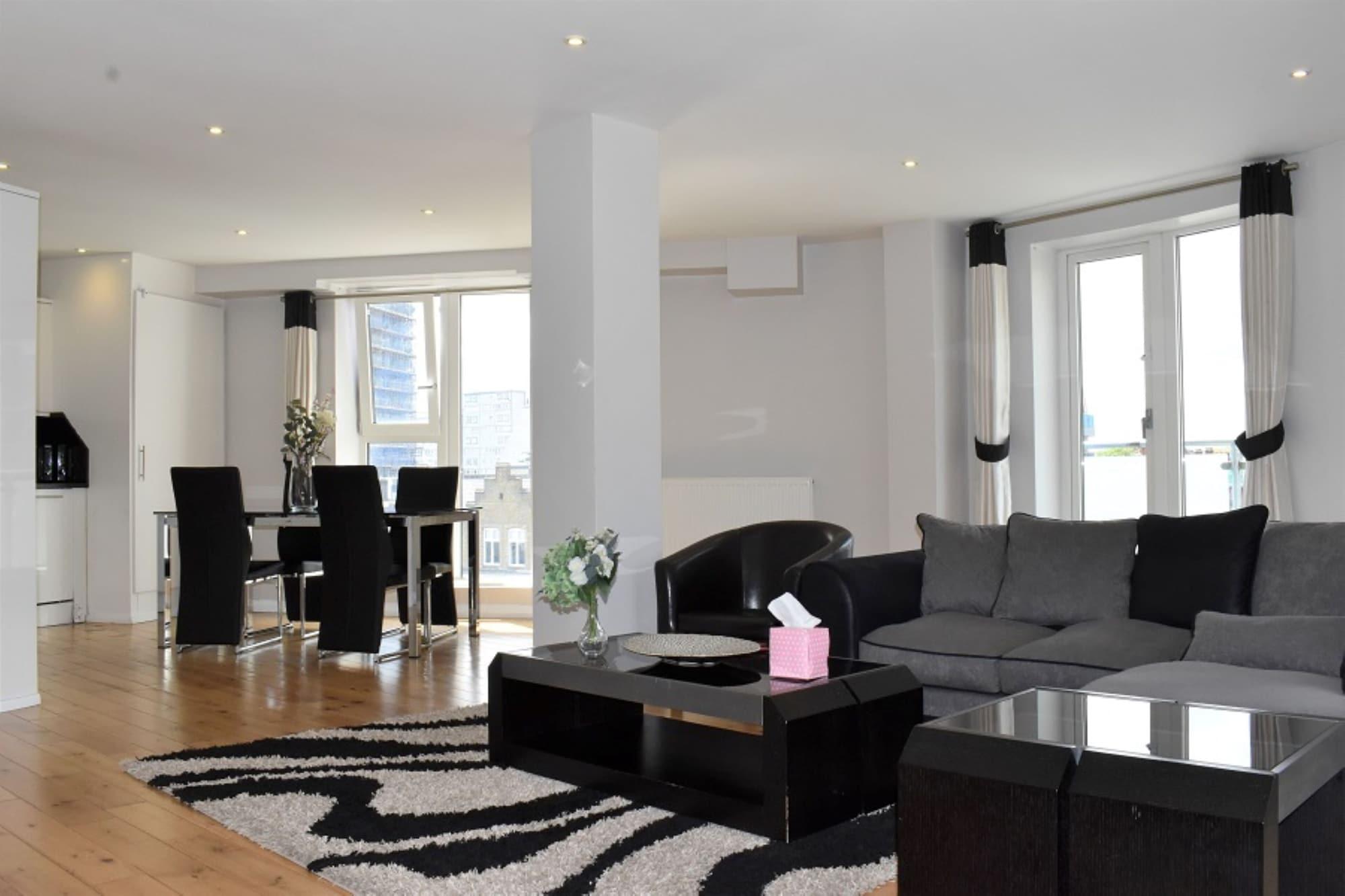 Lr - Battersea Park Apartment *