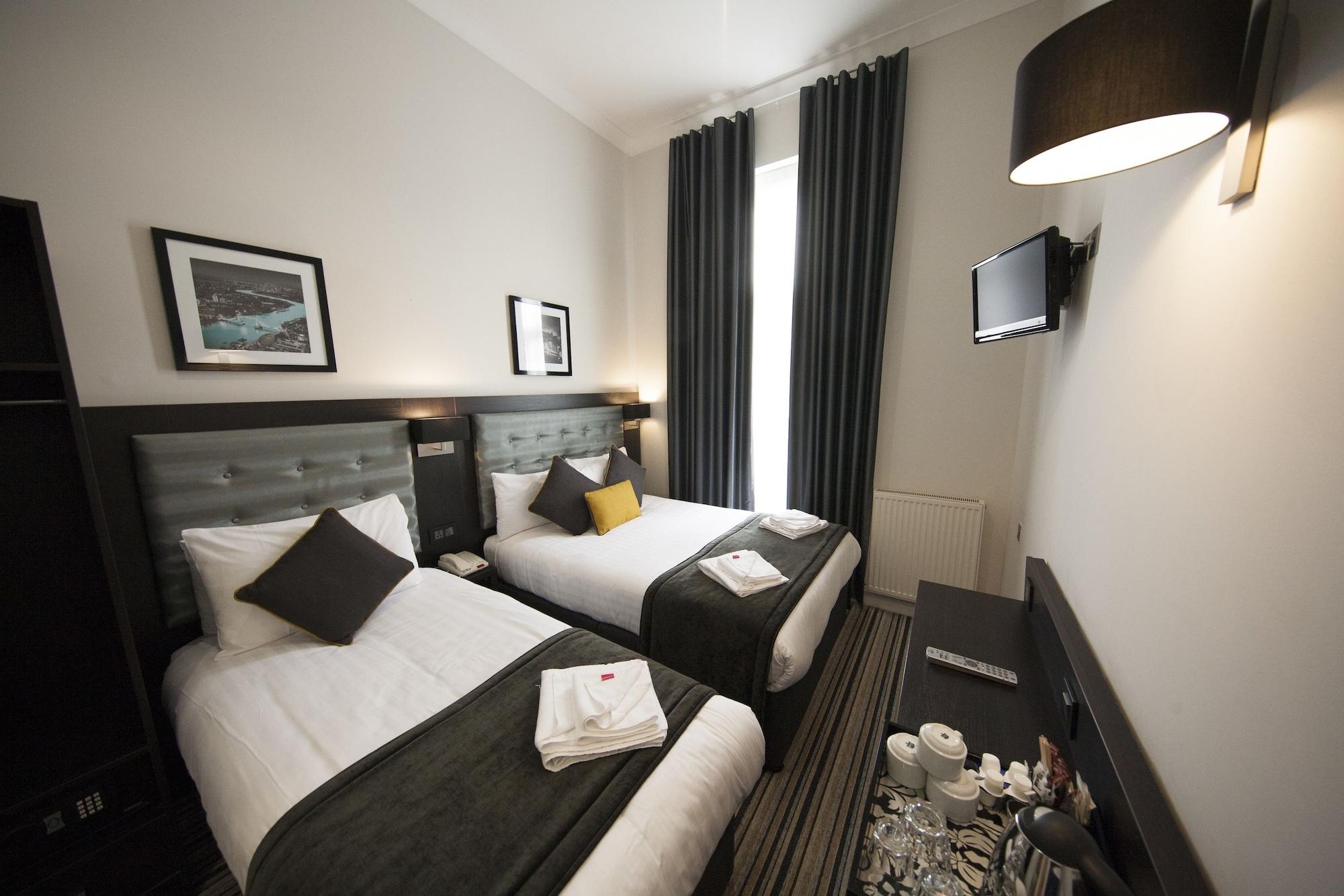 St George's Victoria 3*