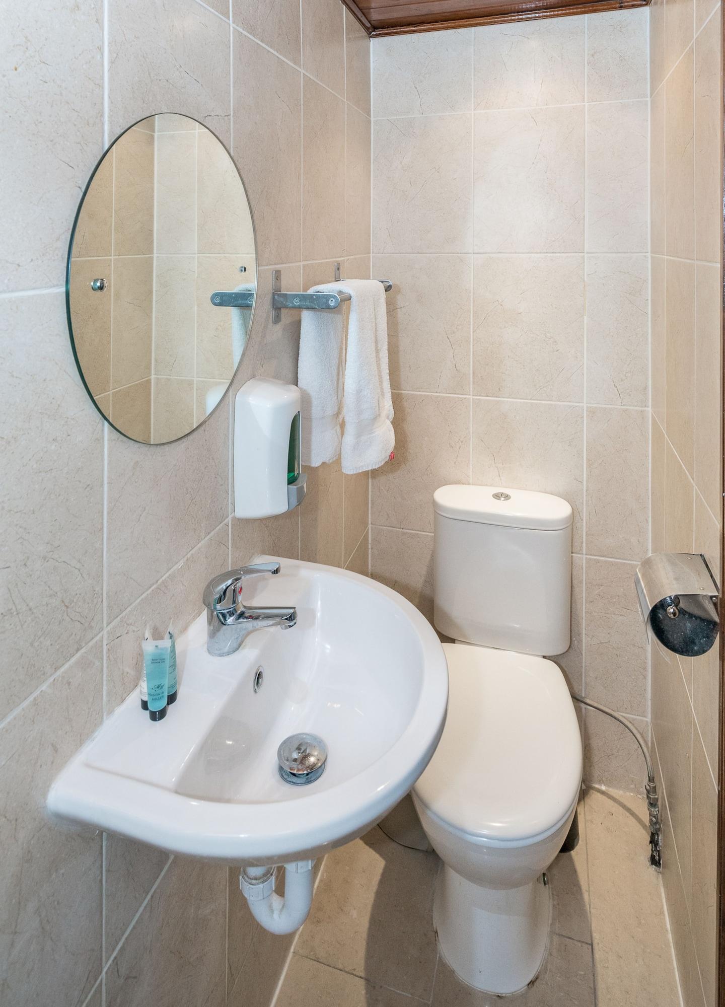 Oyo Abbey Hotel, Shepherd's Bush Market Hotel 3*
