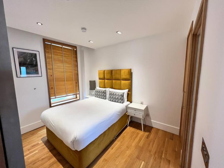 Piccadilly Circus Luxury Studio Apartment *