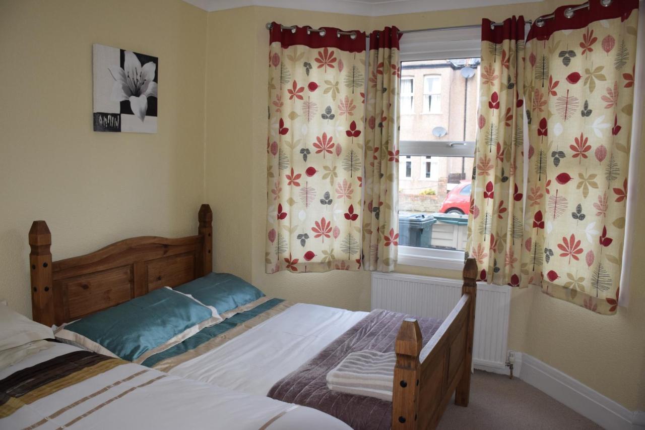 Apartment 4 Bedroom & 2 Bedroom London