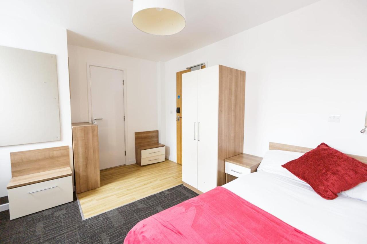 Bloomfield Court Apartment