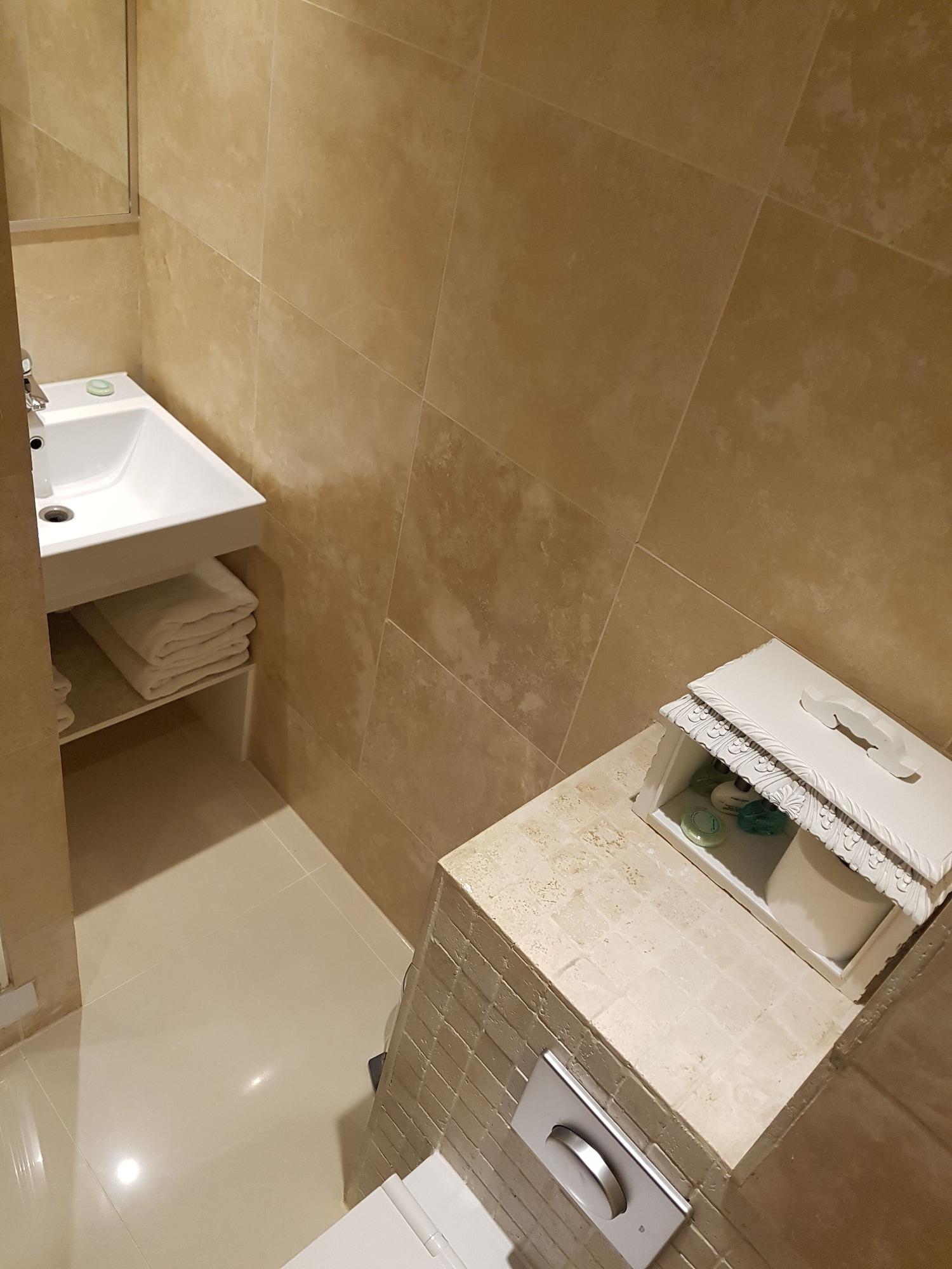 The Edwin Hotel 3*