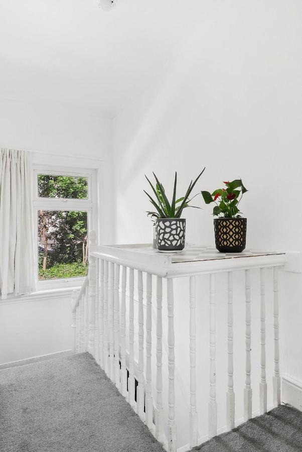 Stunning Victorian Property Near Canary Wharf! Holiday home London