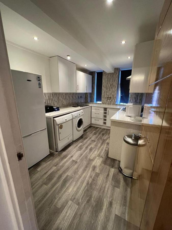 Beauchamp place Knightsbridge *