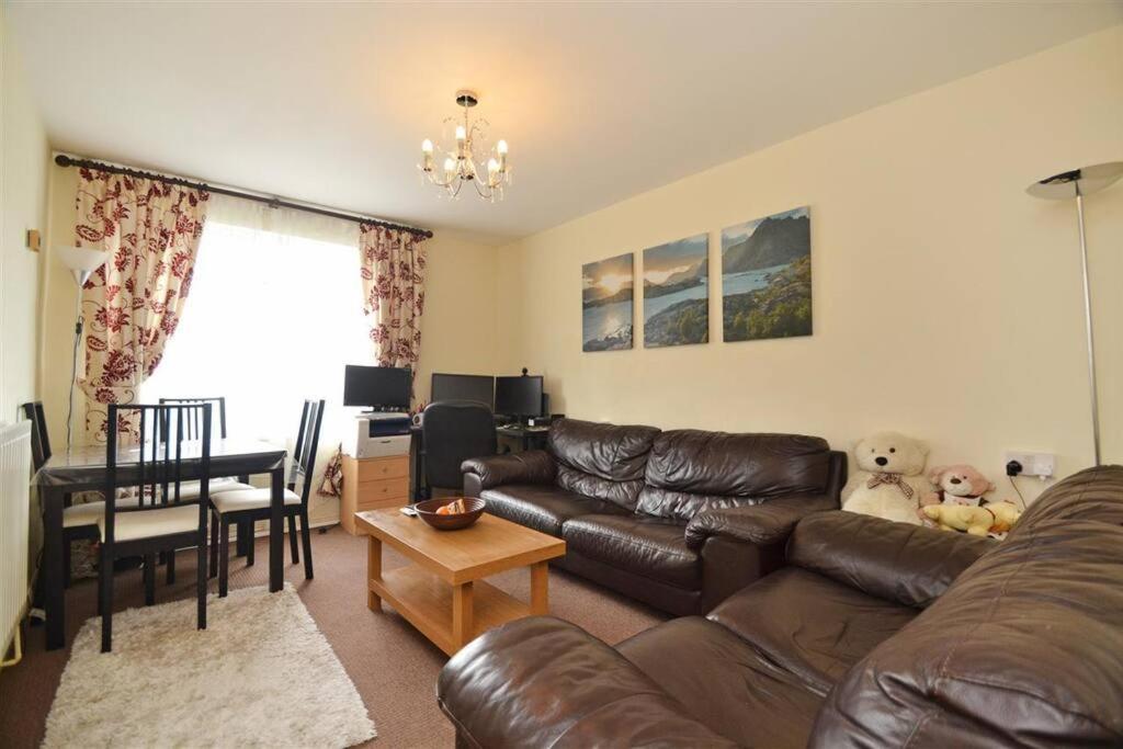 Apartamento Lovely One Bed To Rent *
