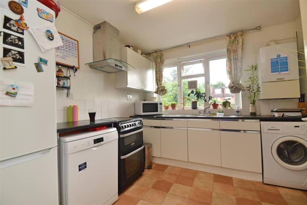 Lovely One Bed To Rent Apartamento
