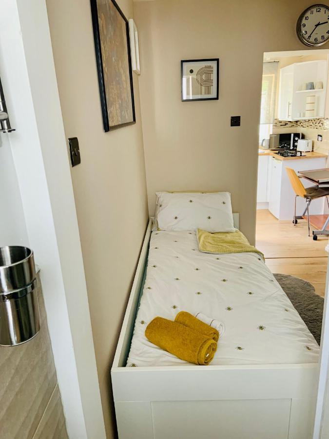 Beautiful Self Contained Studio London