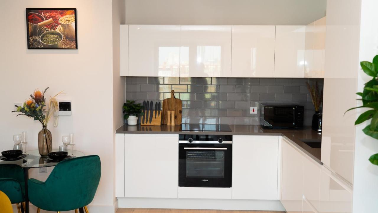 Apartment Royal Wharf - 1 Bed - Balcony - River & City View London