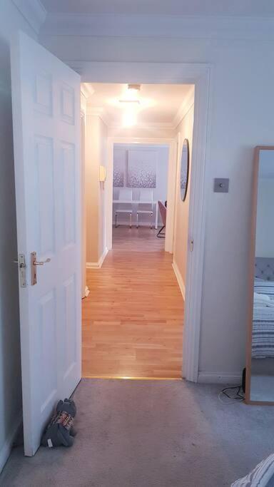 Apartment Lovely 2 Bedroom Flat In The Heart Of Water Wimbledon London