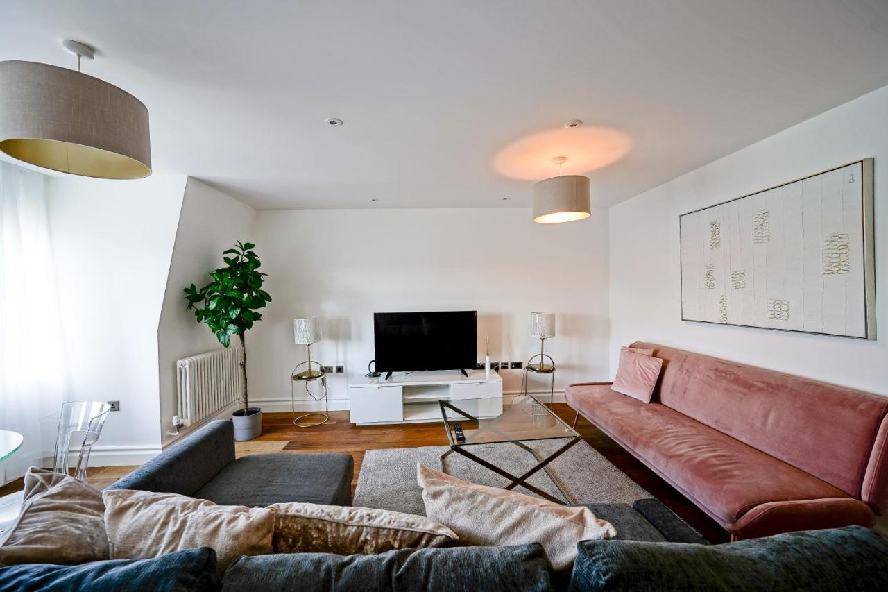 Contemporary High Street Kensington Apartamento