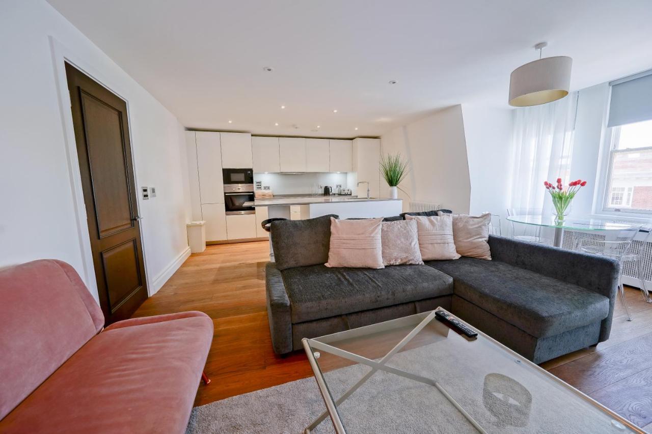 Contemporary High Street Kensington Apartamento