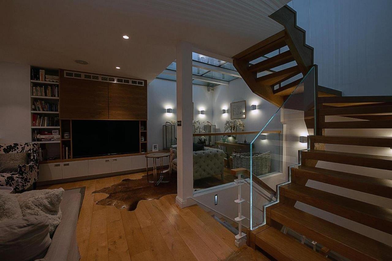 New Stunning 5bd Kensington House Ferienhaus