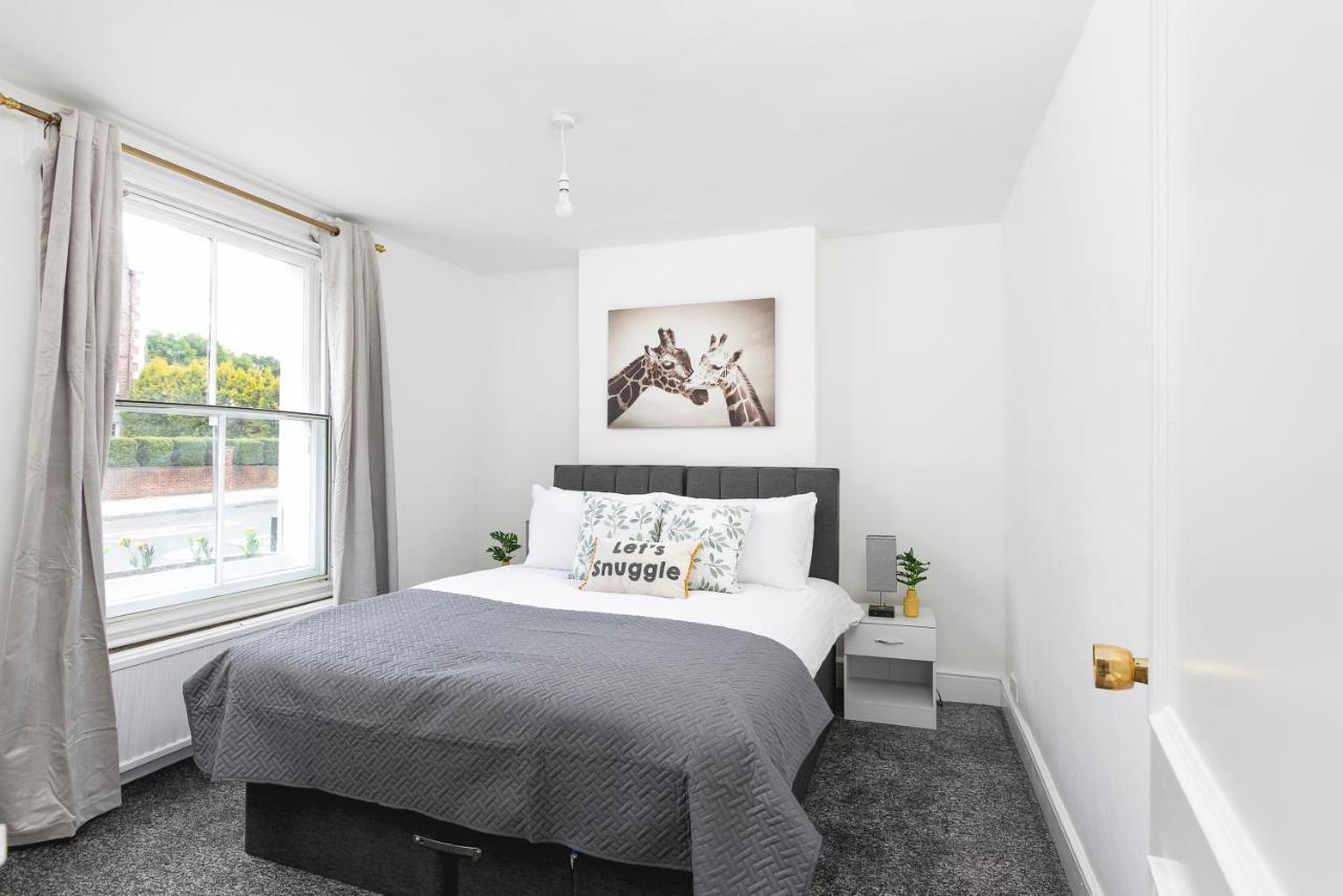 Skyvillion - 2 Bed In Finchley- 2 Mins Walk To East Finchley Tube Station Apartment
