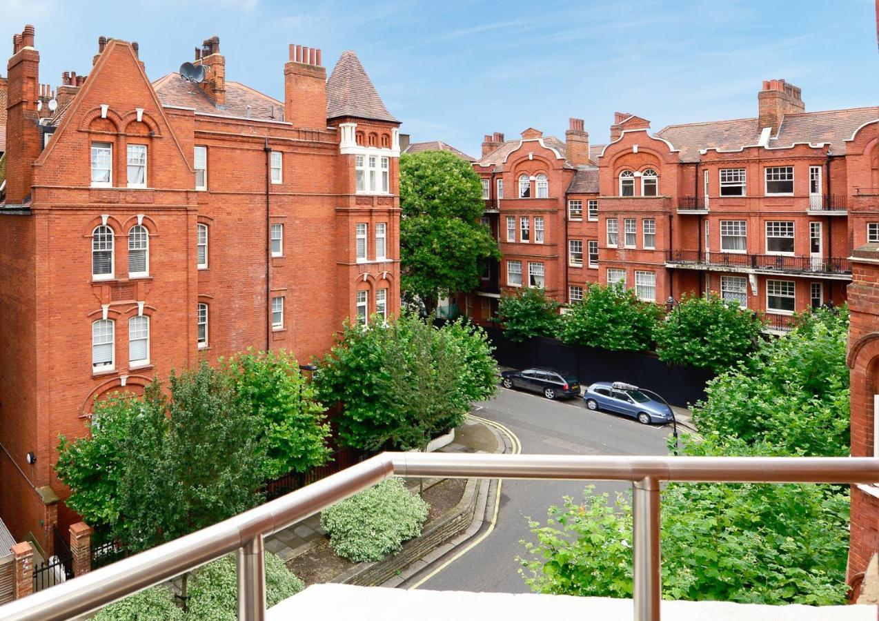 Hamlet Gardens Apartment London