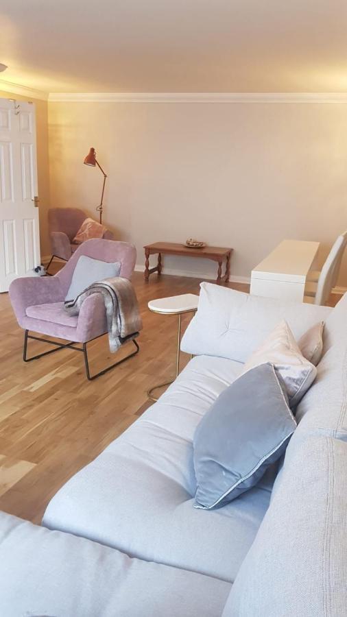 Apartment Lovely 2 Bedroom Flat In The Heart Of Water Wimbledon London