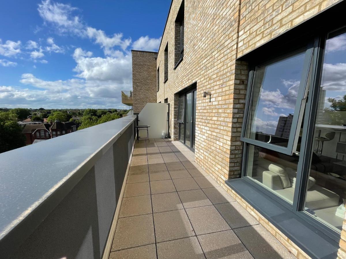 Modern Penthouse Flat With Free Indoor Parking Apartamento *
