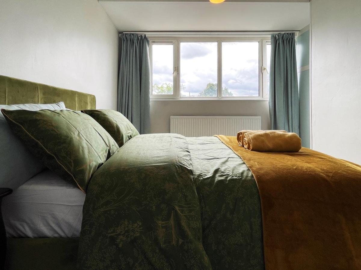 Pam's At Chelsea Apartment