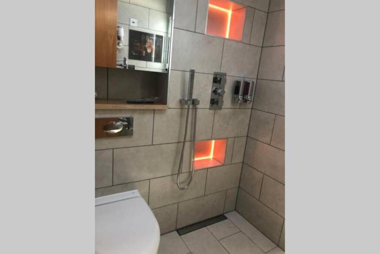 Laconic & Modern Close To Canary Wharf *