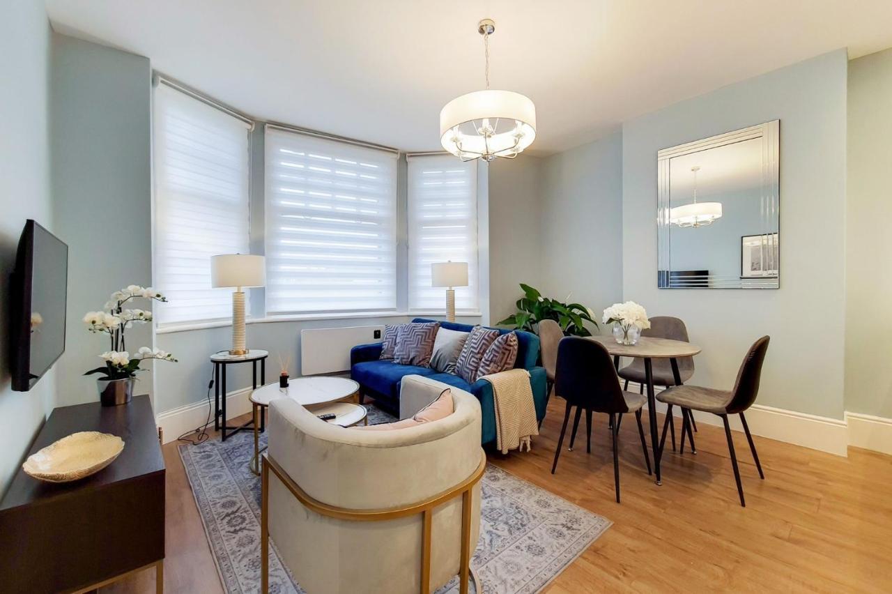 Apartment Luxury Art Deco, 2 Bedroom Flat London