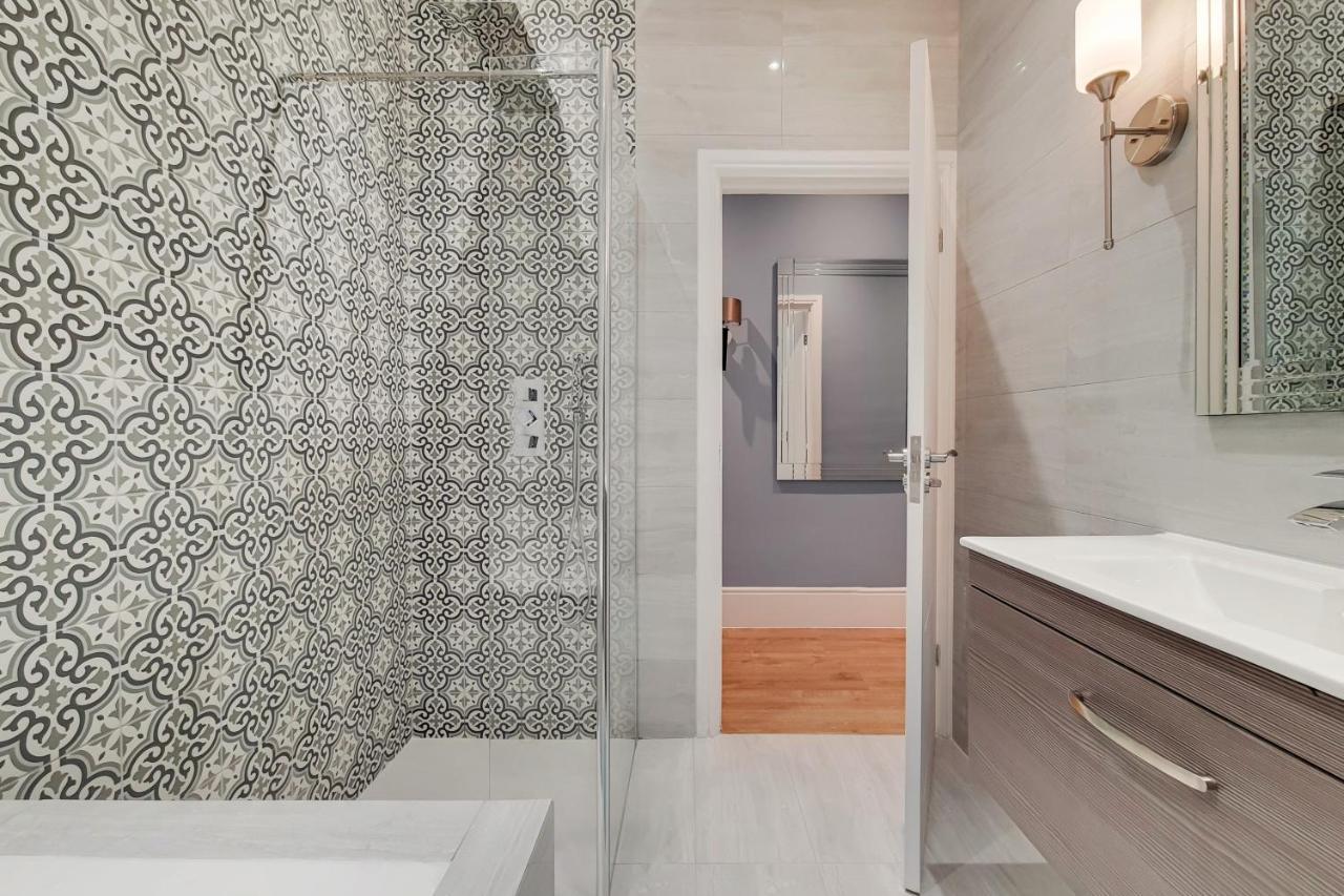 Luxury Art Deco, 2 Bedroom Flat Apartment London