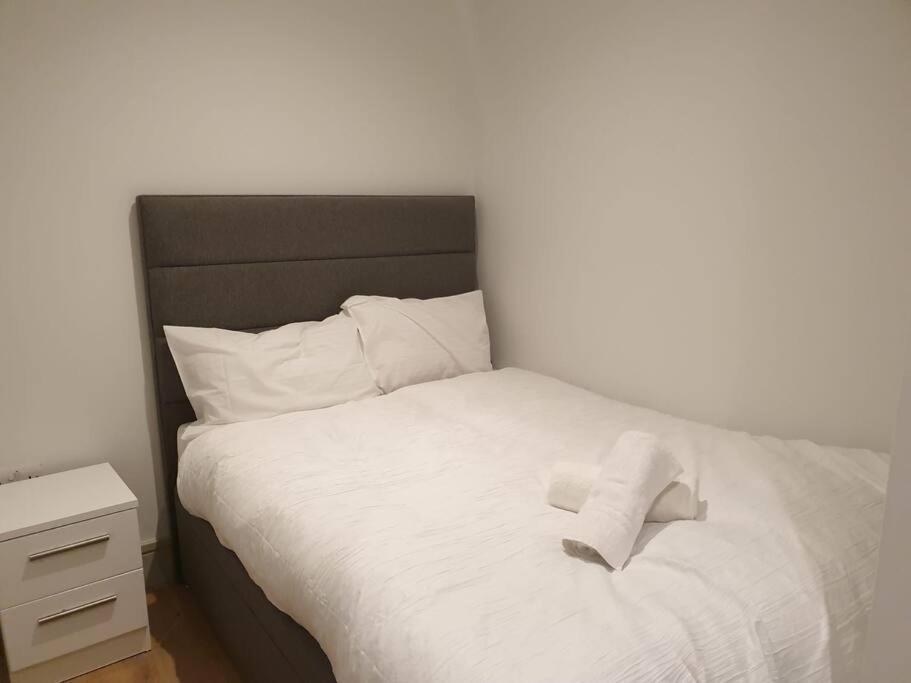 Long Stays 1bed Studio Serviced Netflix & Free Wifi Perfect For Solo And Coupled Guests Apartamento