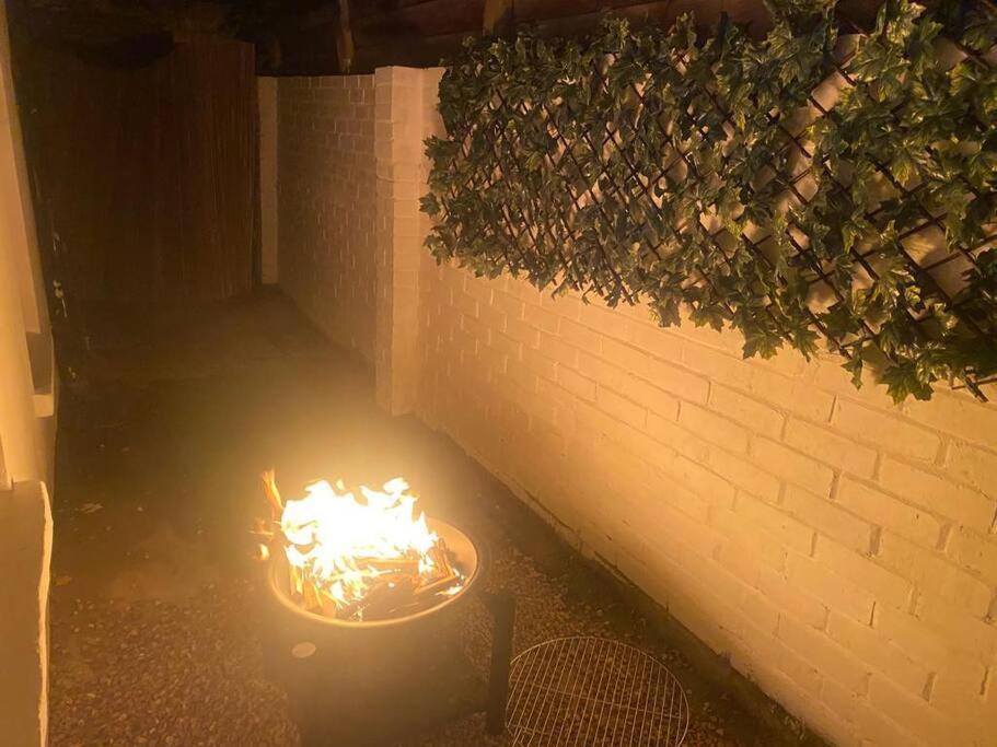 Private Garden 1bed Studio Apart Battersea Perfect For Coupled Or Solo Travellers Pet Friendly Free Netflix & Wifi *