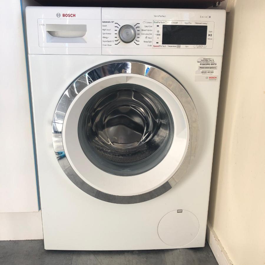 2 Bedroom, Near Station, Fast Wi-fi, Free Parking! Apartamento