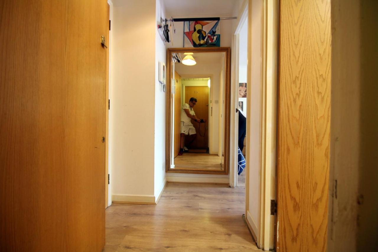 Central Fulham Apartment Near Tube Apartment