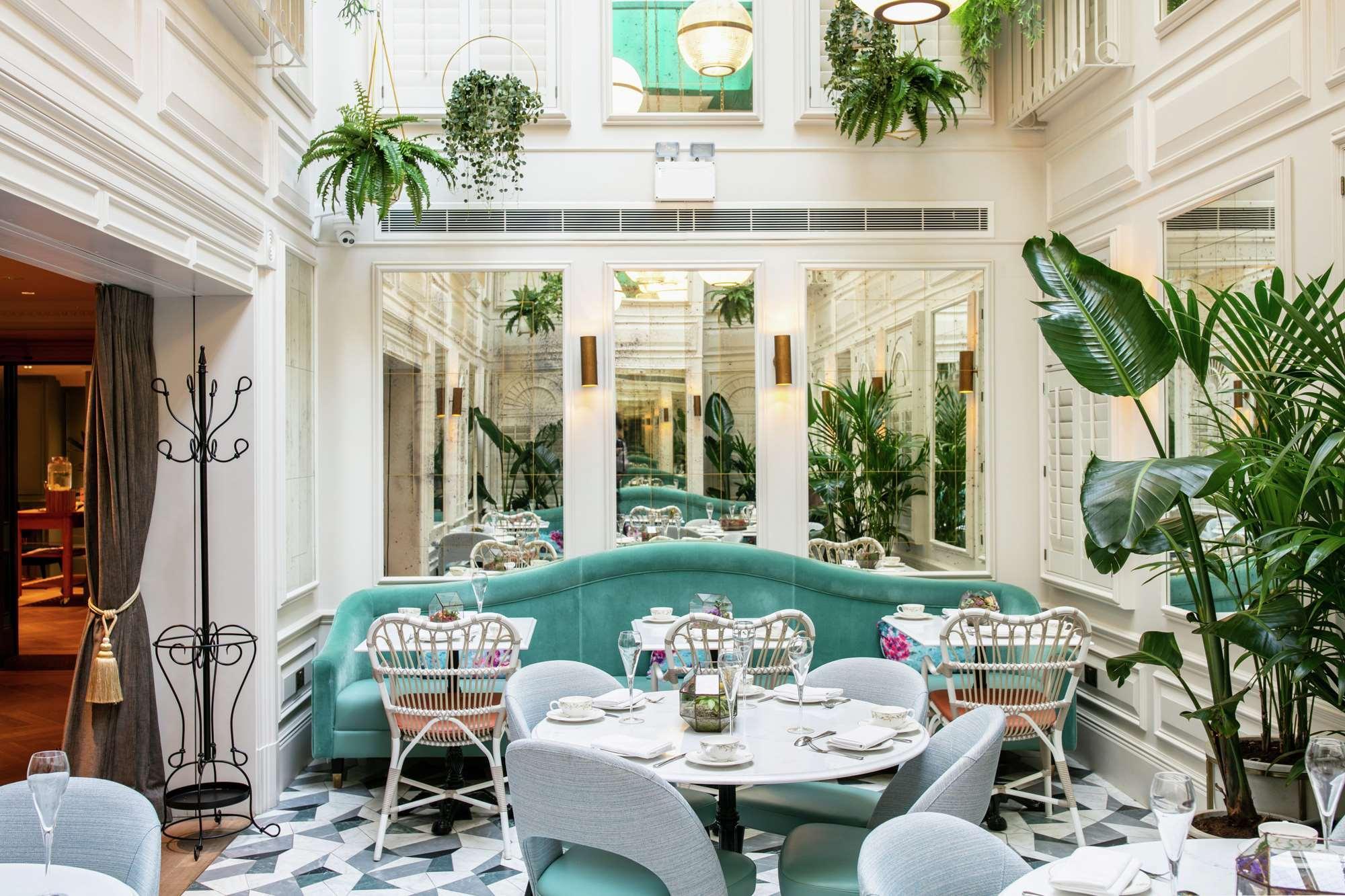 100 Queens Gate Hotel, Curio Collection By Hilton London