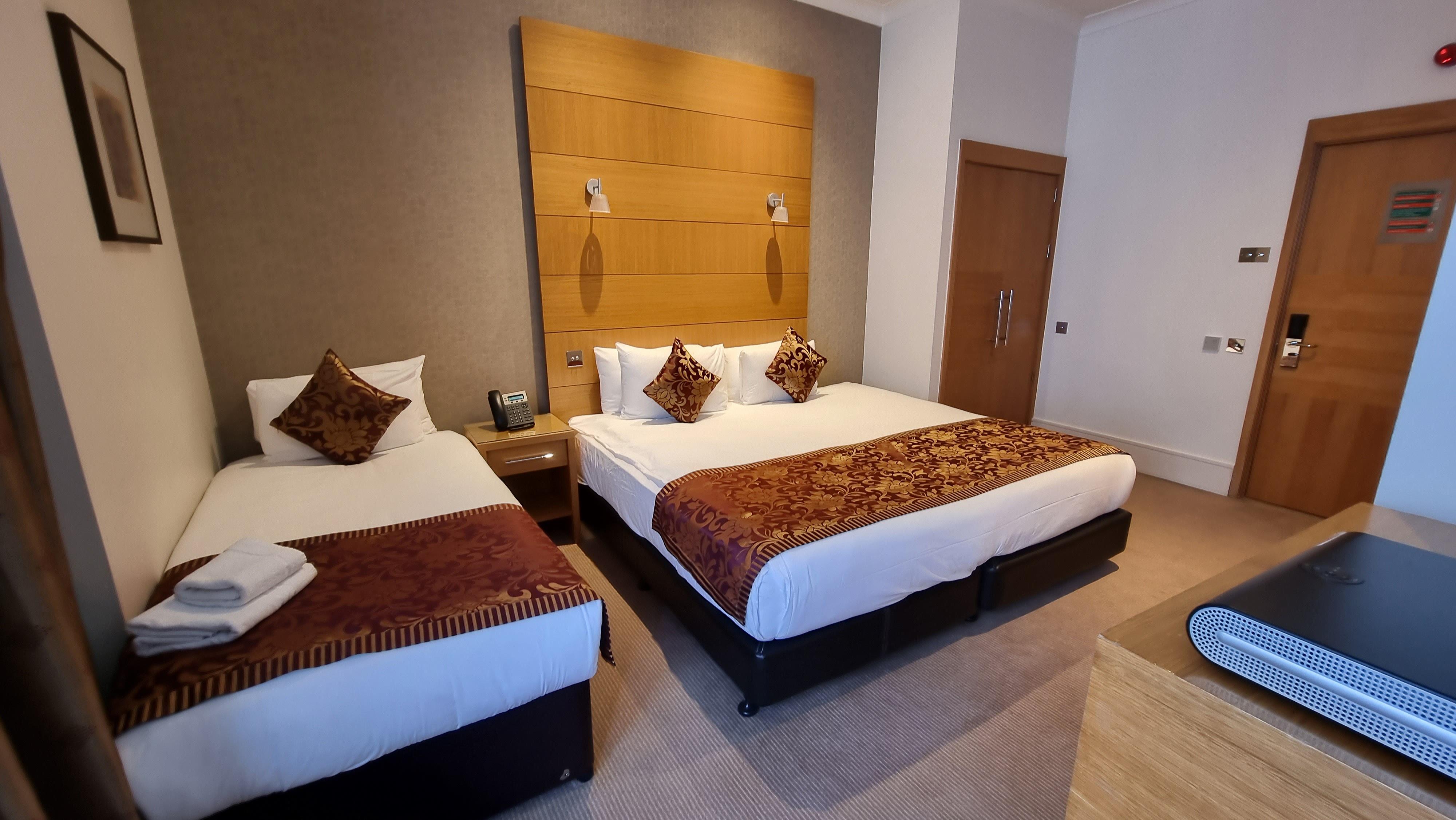 The Park Grand Plaza Kensington 4*