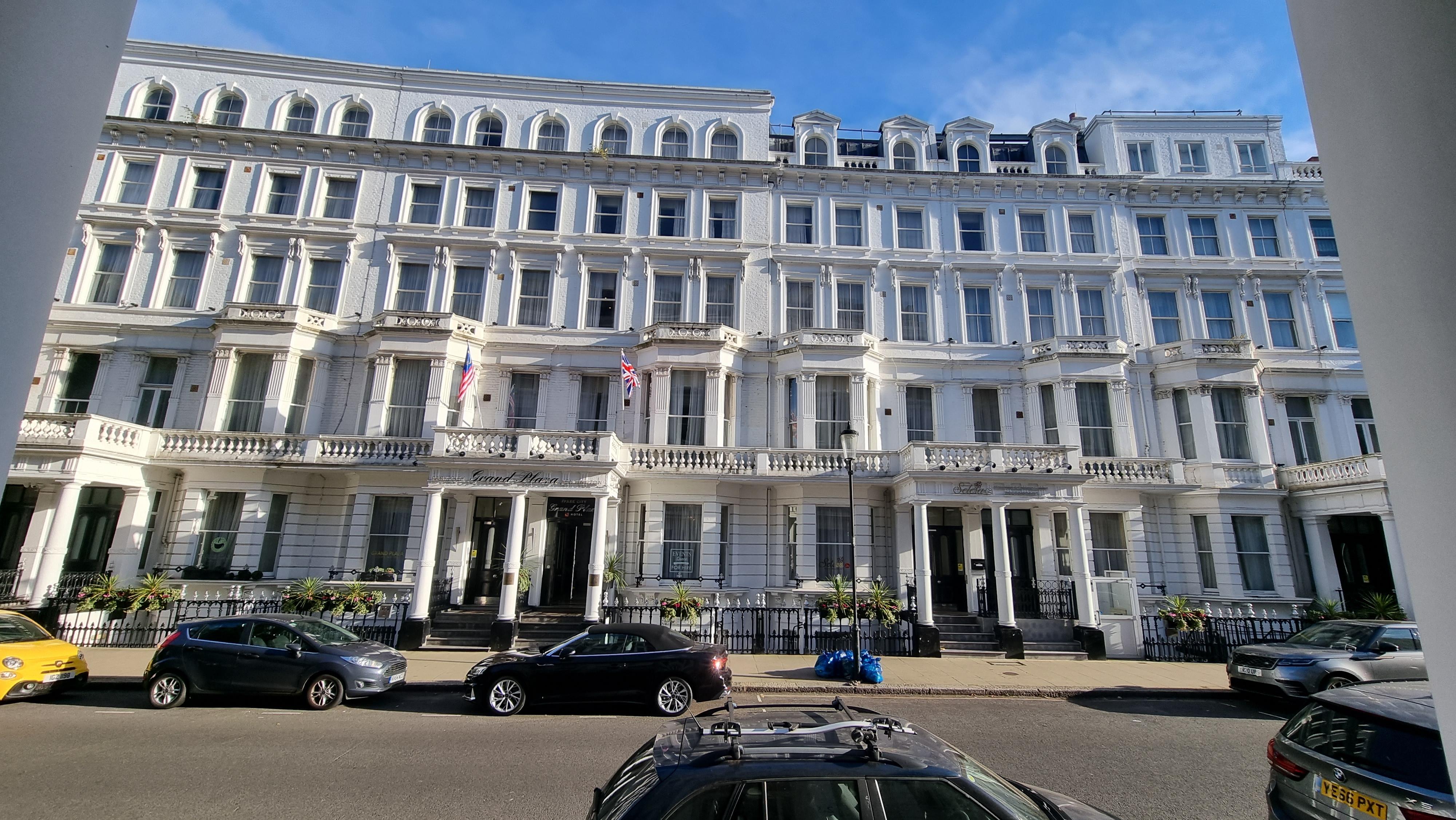 The Park Grand Plaza Kensington 4* London