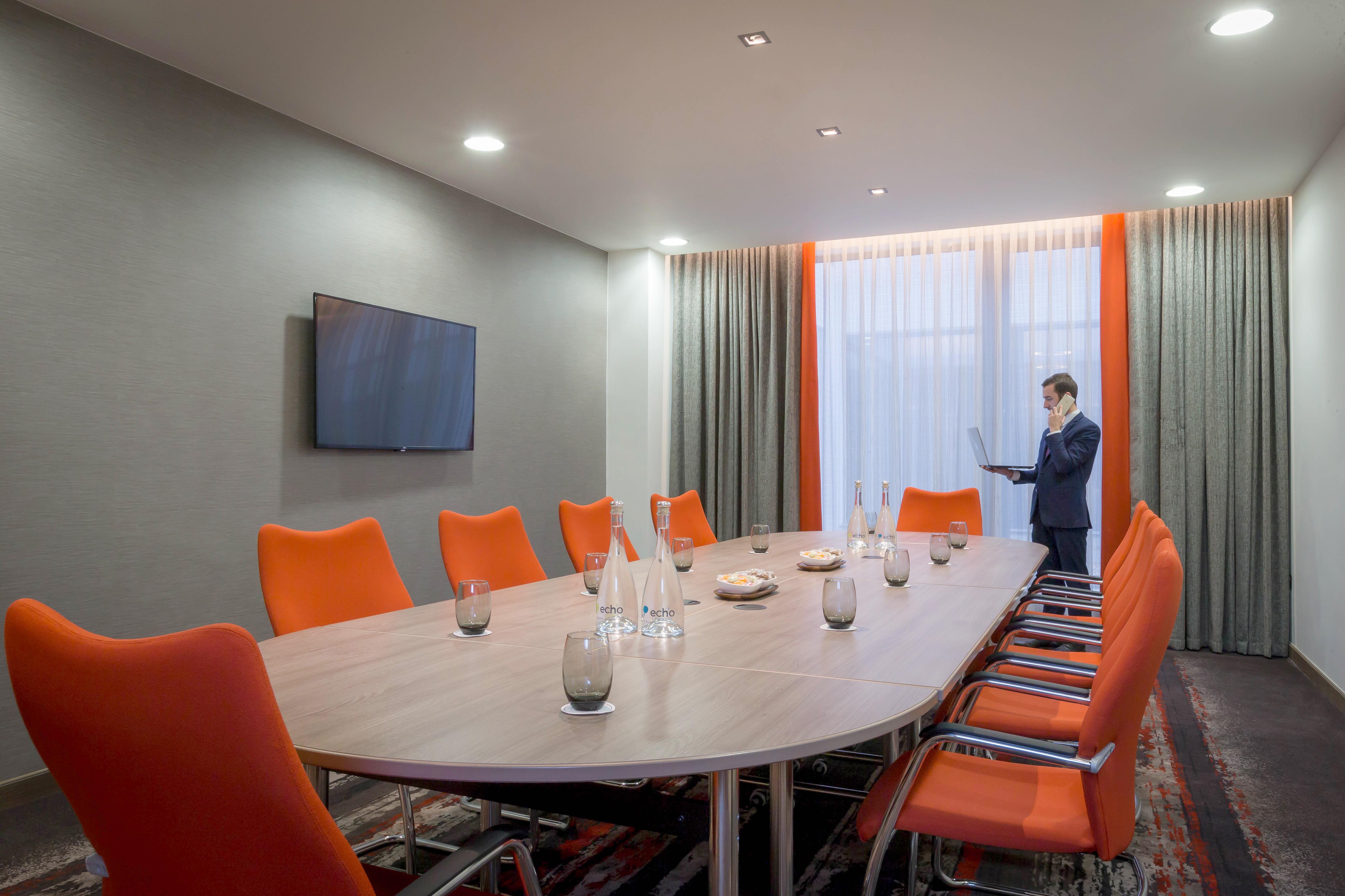 Clayton Chiswick Hotel 4*