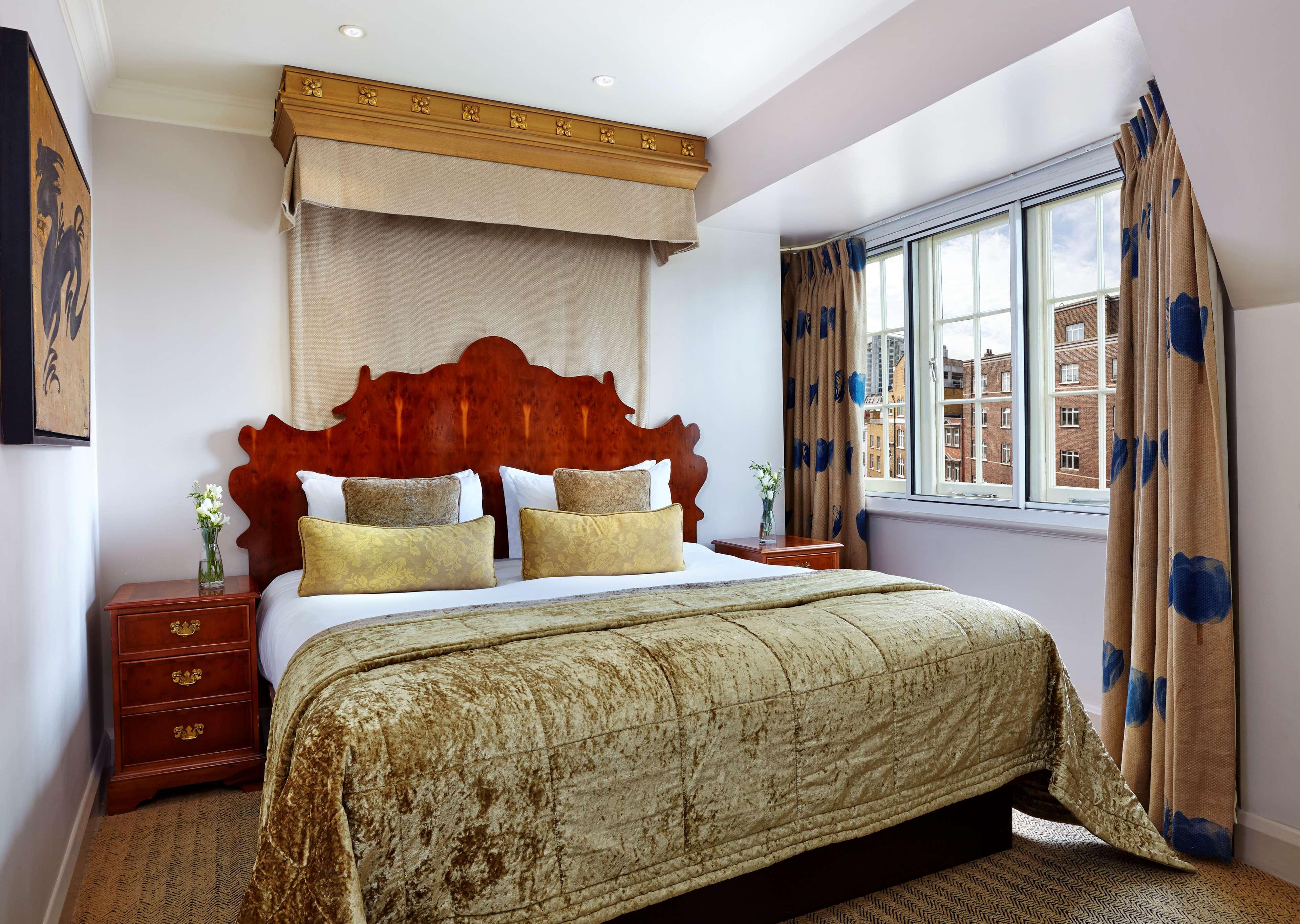Hotel Radisson Blu Hotel, Euston Square - Formerly Grafton 4*