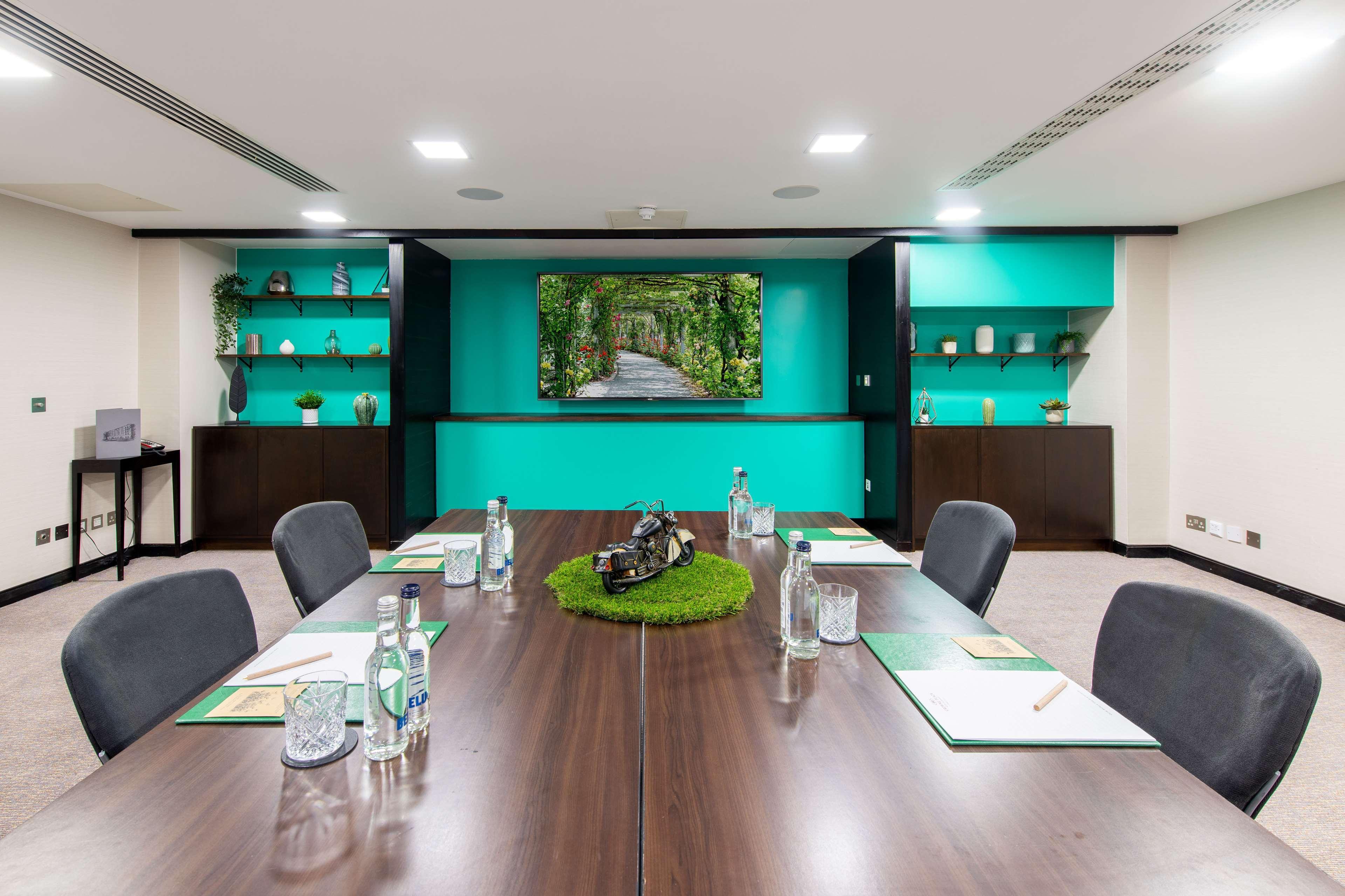 Hotel Doubletree By Hilton Kensington 4*