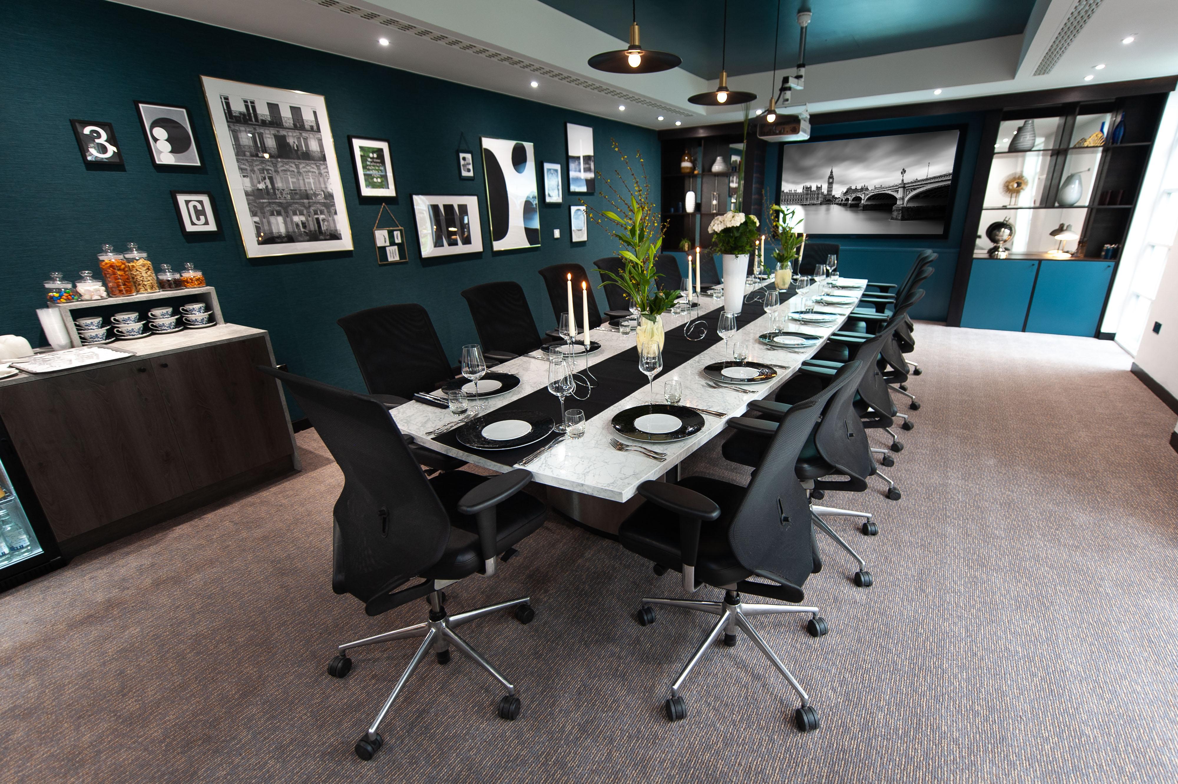 Doubletree By Hilton Kensington