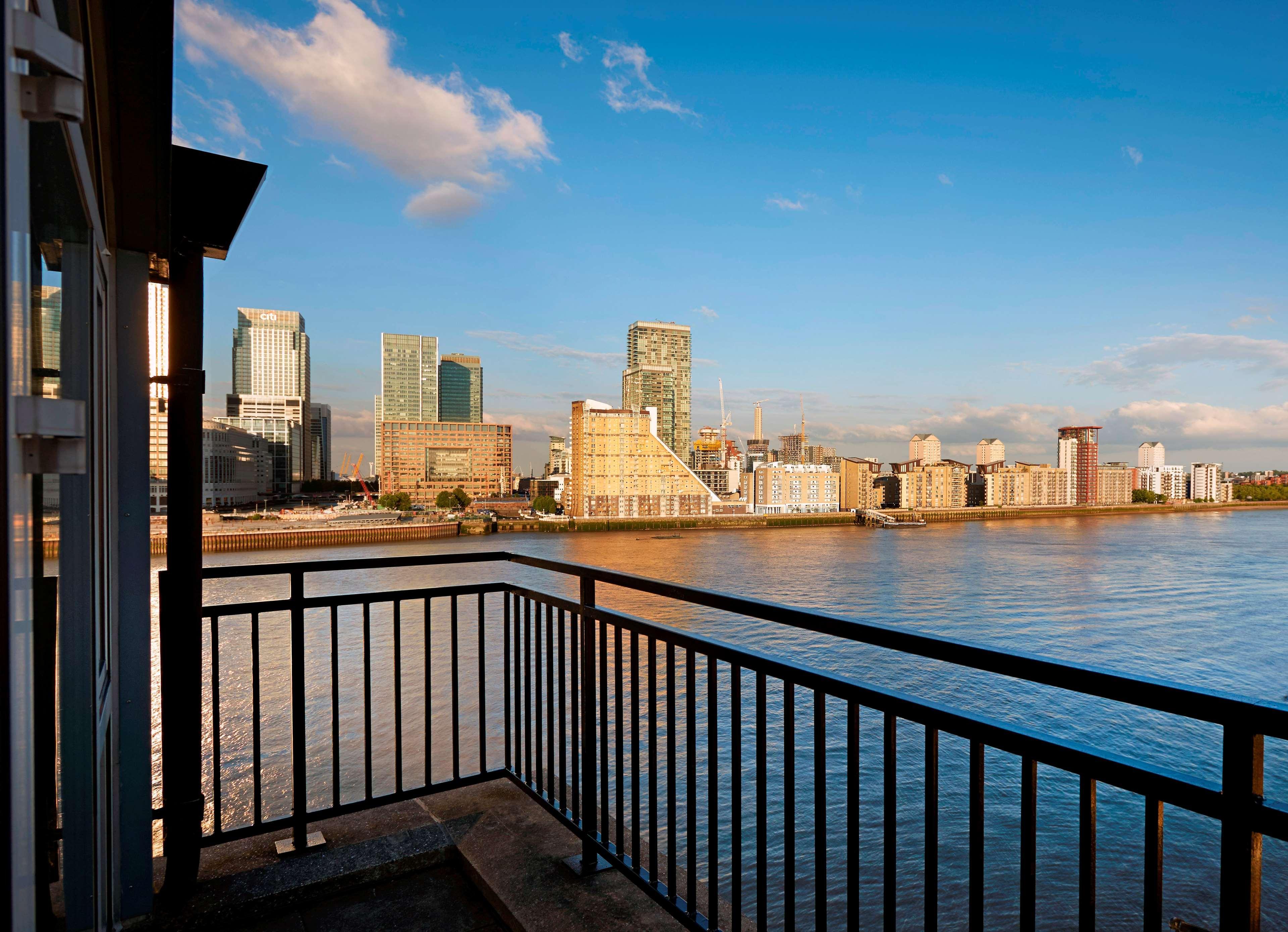 Doubletree By Hilton - Docklands Riverside Hotel