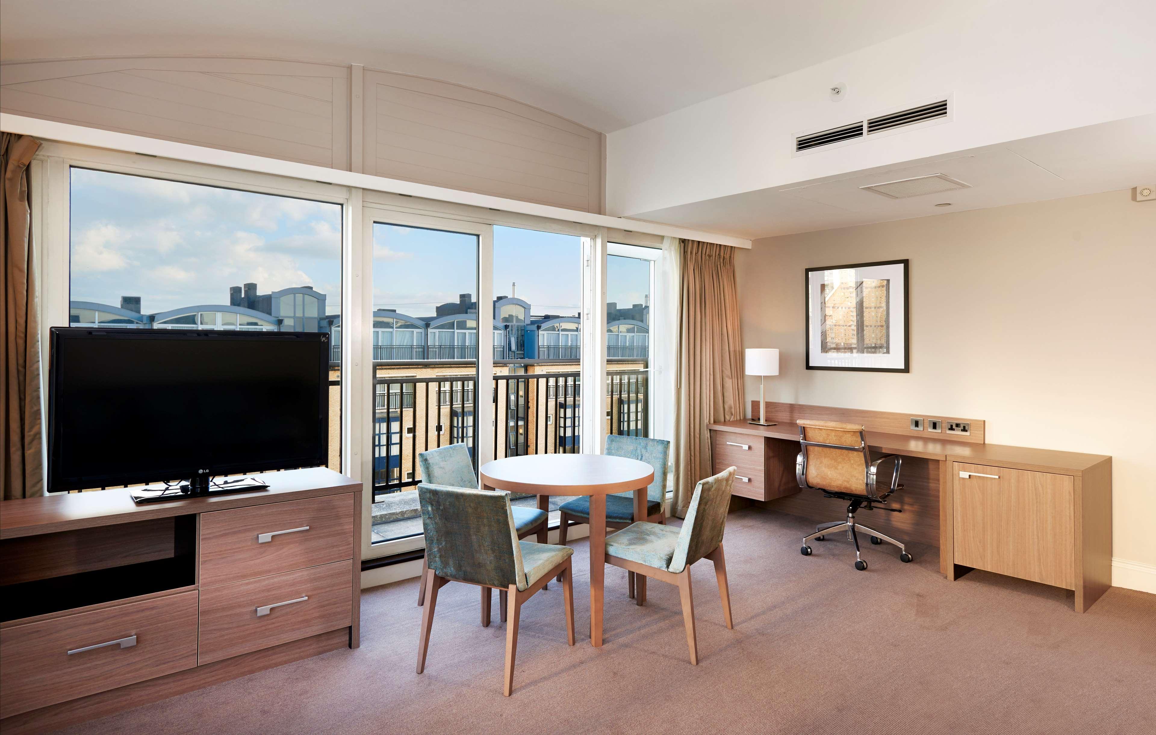 Doubletree By Hilton - Docklands Riverside Hotel 4*