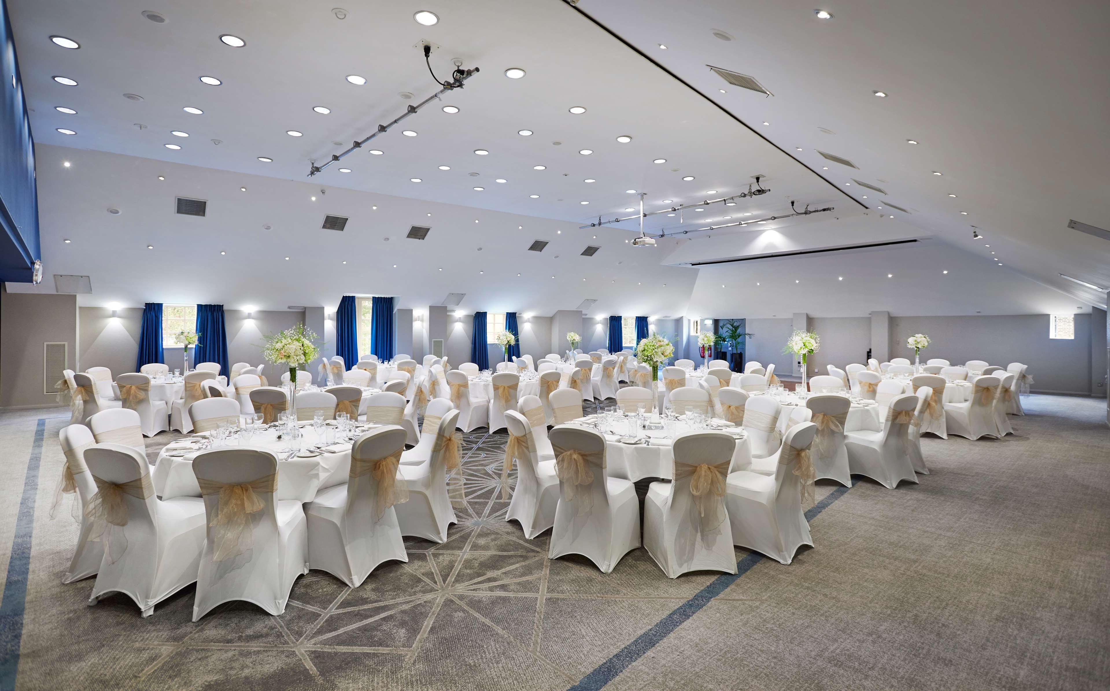 Doubletree By Hilton - Docklands Riverside 4*