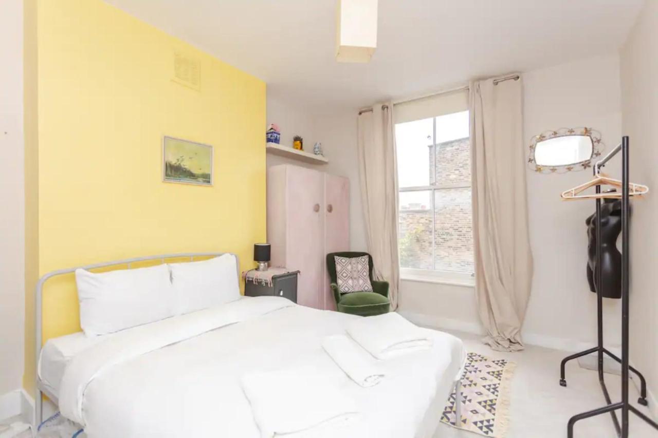 Cheerful 1 Bedroom In Vibrant Maida Vale Holiday home London