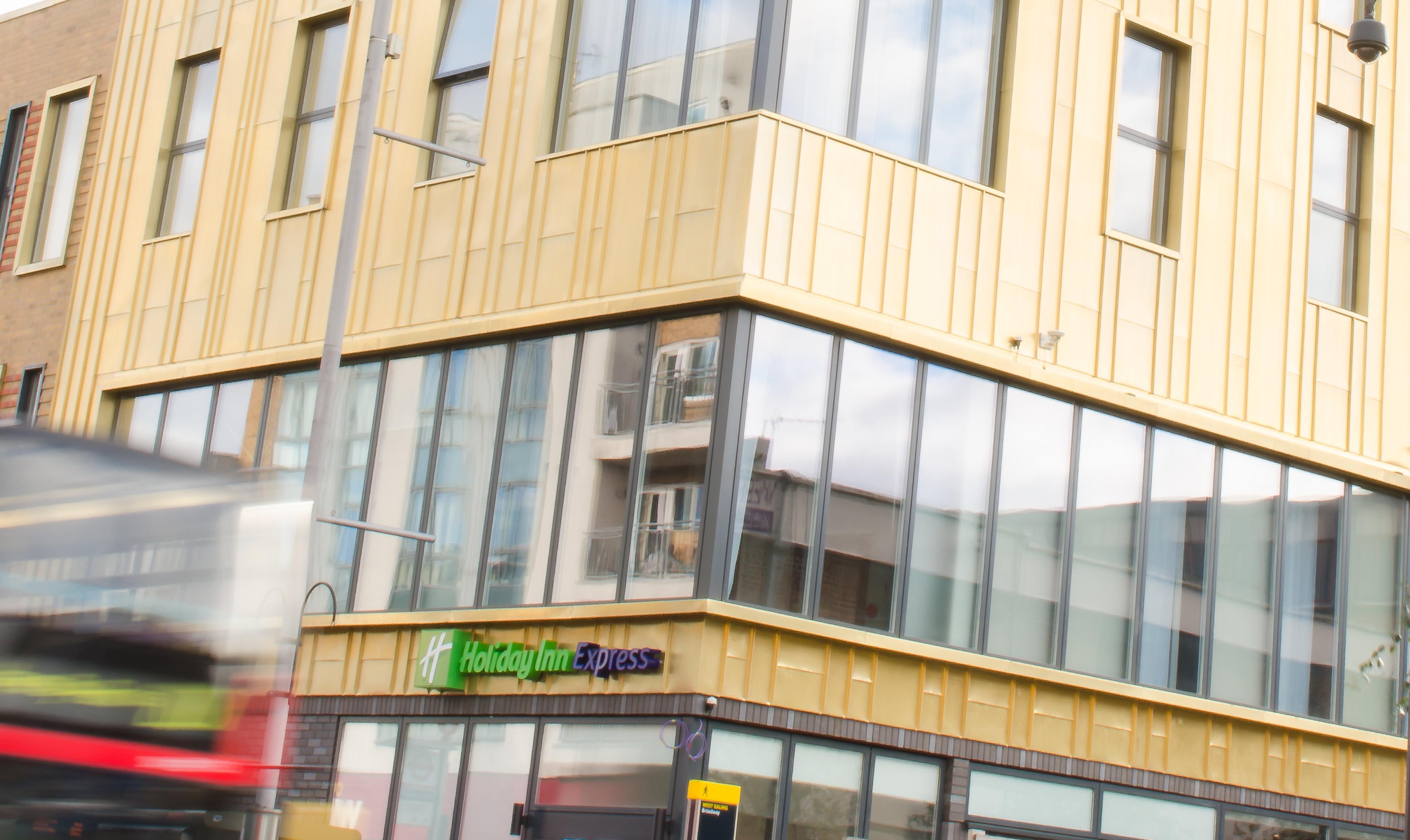 Express London-ealing, An Ihg