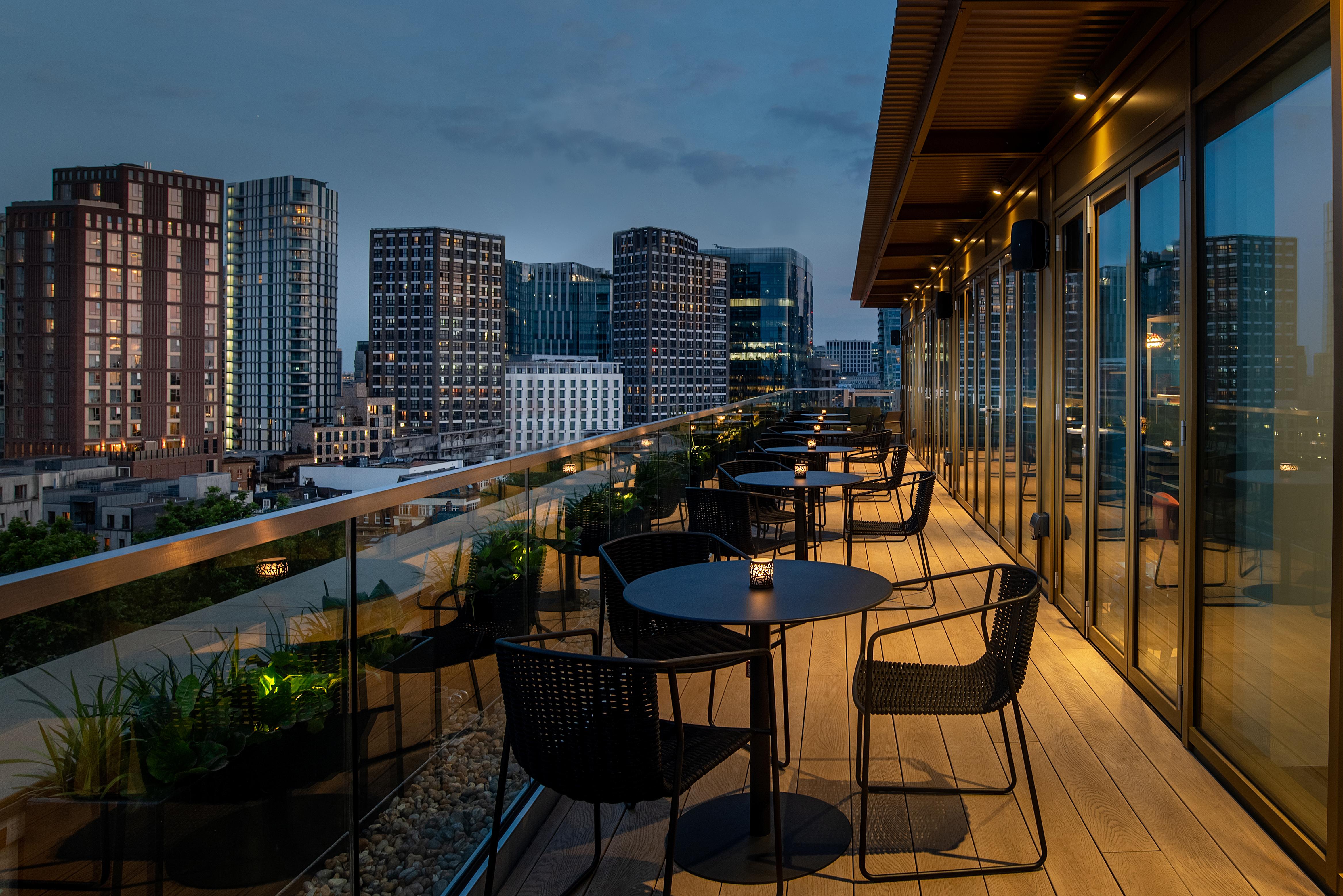 Hyatt Place East 4*