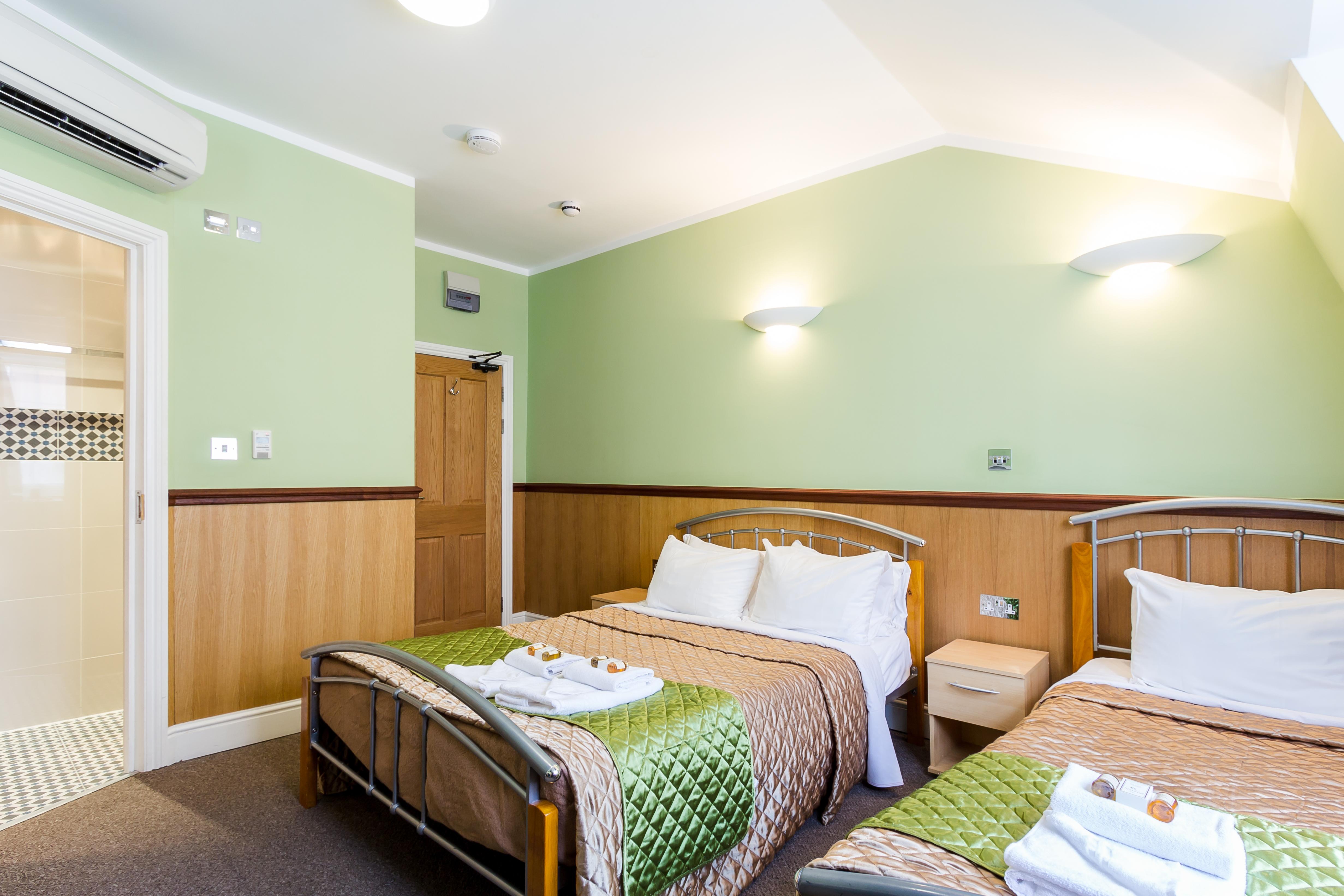 Gower House 3*