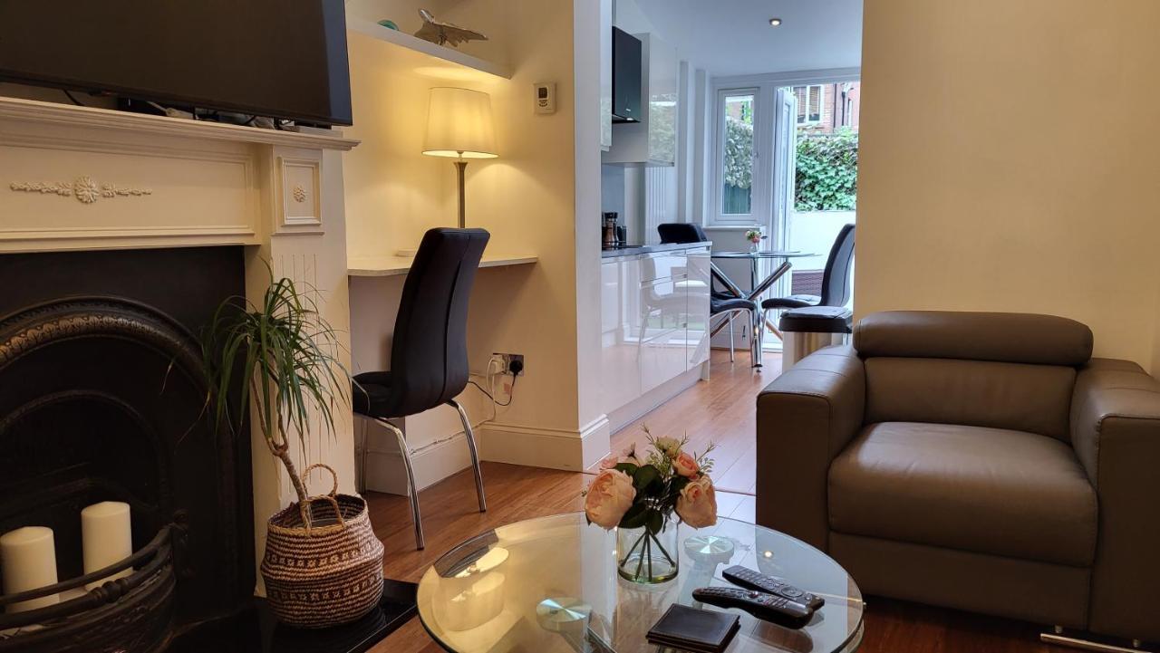 Apartment 2 Bed Luxury Service In The Heart Of Chiswick Town, W4 Zone 2 London