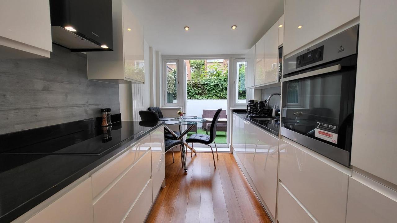 Apartment 2 Bed Luxury Service In The Heart Of Chiswick Town, W4 Zone 2 London
