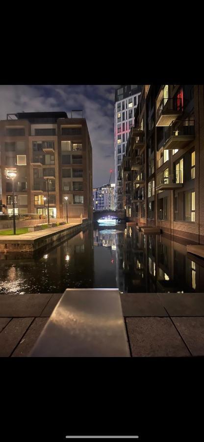 Chelsea Riverside Morden, Chic One Bed Apartment London