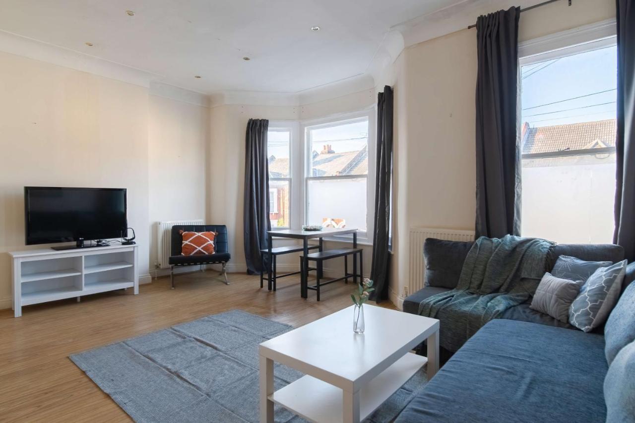 Two Bedroom In Tooting