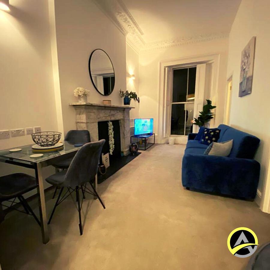 Camden Reach - Charles 2 Bedroom Apartment *