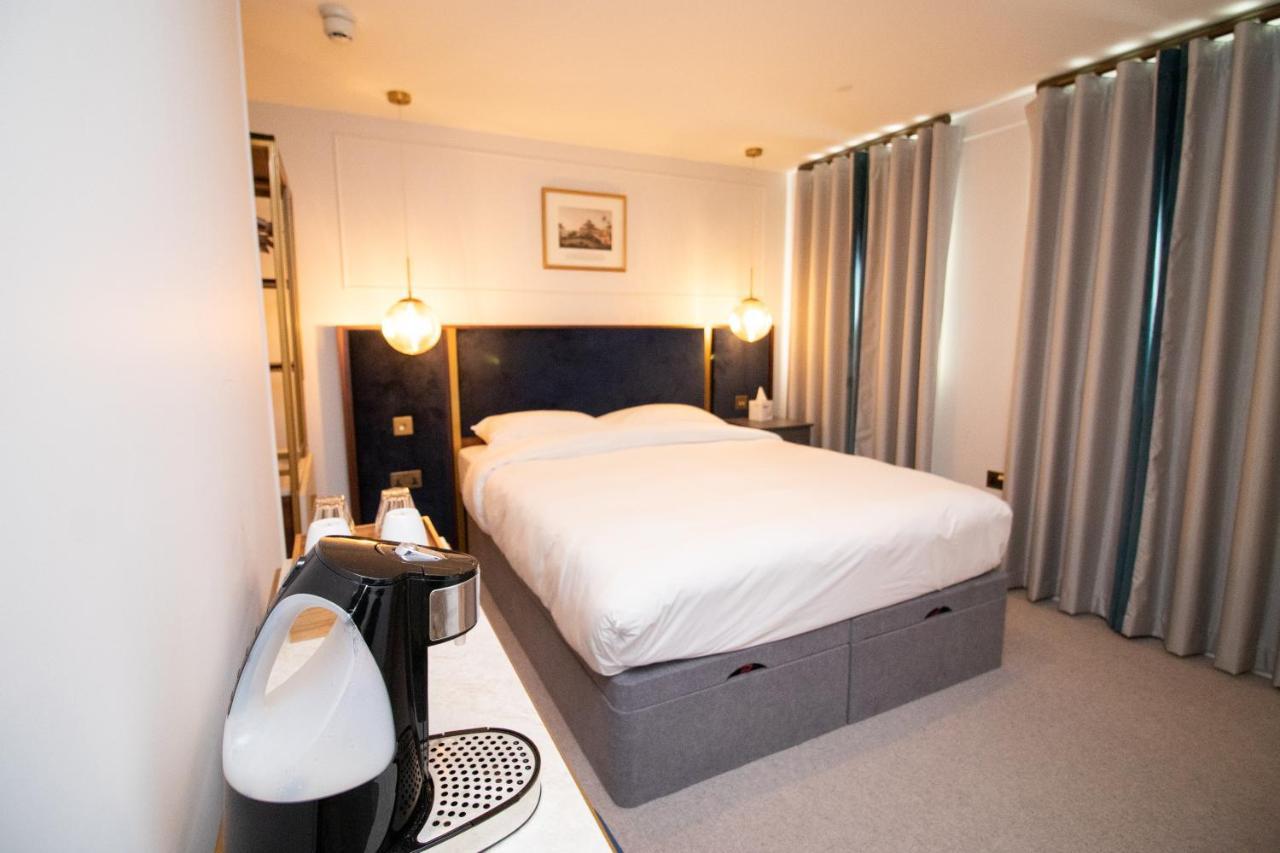 Three Falcons 4* Londres