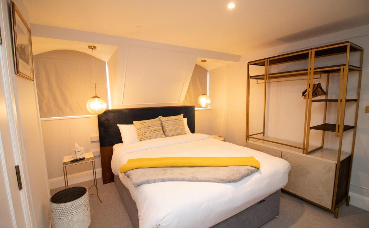 Three Falcons 4* Londres